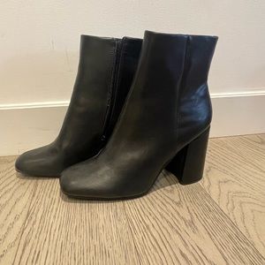 Black Madden Girl WHILE Boot